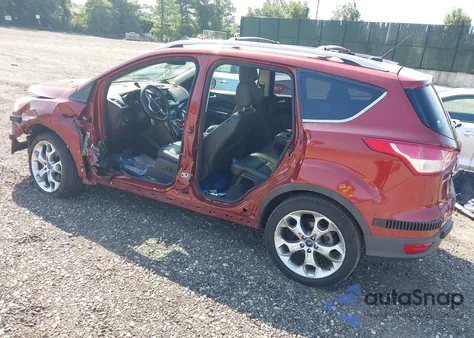 2014 Ford Escape Titanium z USA, uszkodzony, nr VIN 1FMCU9J90EUB04096